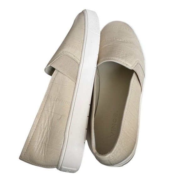New! VINCE Blair Croc-embossed Leather Slip-on Sneakers Cobblestone‎ Cream - Picture 6 of 8
